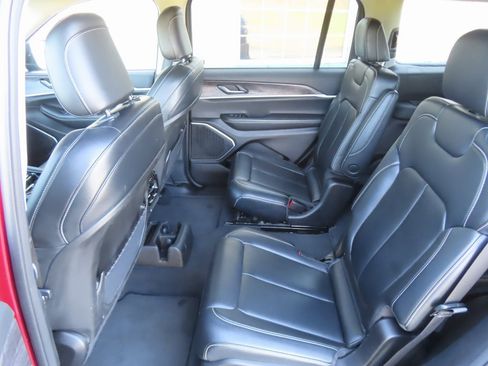 Used 2022 Jeep Grand Cherokee L Limited image 31