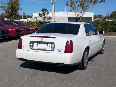 Used 2000 Cadillac De Ville w/ Comfort/Convenience Pkg image 4