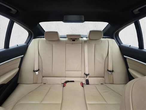 Used 2018 BMW 330i Sedan w/ Premium Package RWD image 15