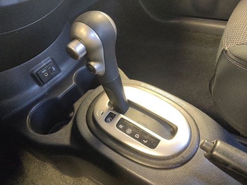 Used 2019 Nissan Versa SV FWD image 26