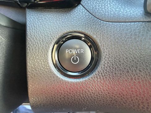 Used 2026 Toyota Camry SE FWD image 18