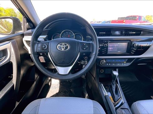 Used 2015 Toyota Corolla LE image 5