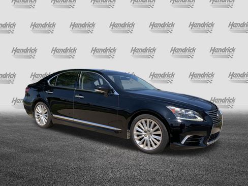 Used 2013 Lexus LS 460 AWD w/ Comfort Pkg image 2