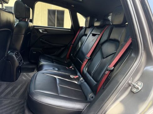 Used 2017 Porsche Macan GTS AWD/4WD image 13