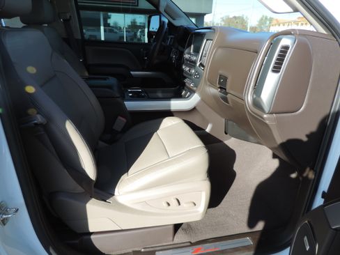 Used 2019 Chevrolet Silverado 2500 LTZ w/ Duramax Plus Package image 15