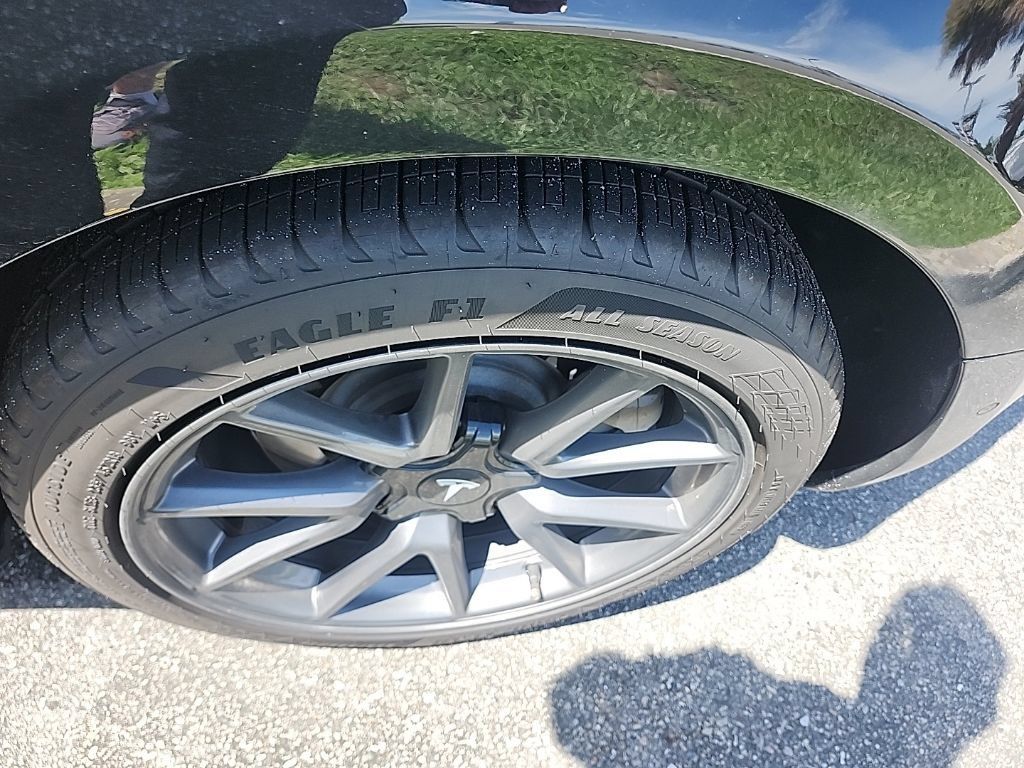 Used 2022 Tesla Model 3 Long Range AWD/4WD image 6