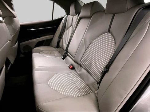 Used 2021 Toyota Camry SE w/ Cold Weather Package FWD image 25