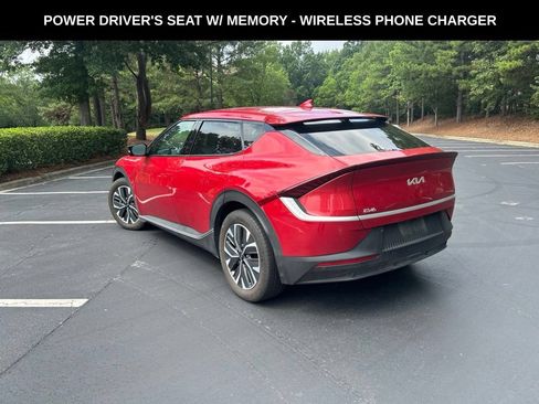 Used 2024 Kia EV6 Light RWD image 3