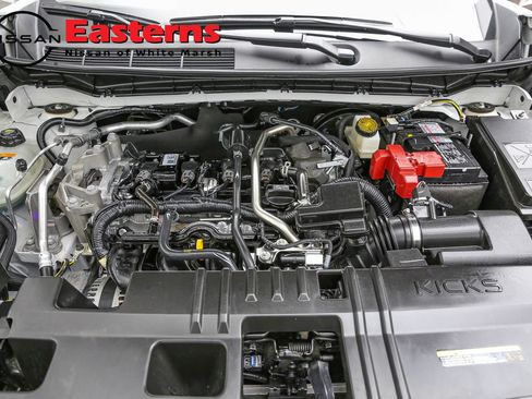 Used 2025 Nissan Kicks SV image 7