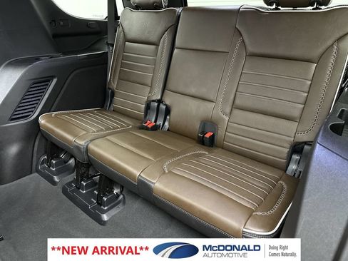 Used 2025 GMC Yukon Denali Ultimate AWD/4WD image 24