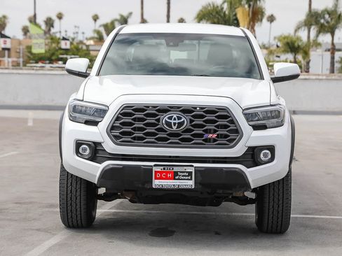 Used 2021 Toyota Tacoma TRD Off-Road w/ Technology Package AWD/4WD image 3