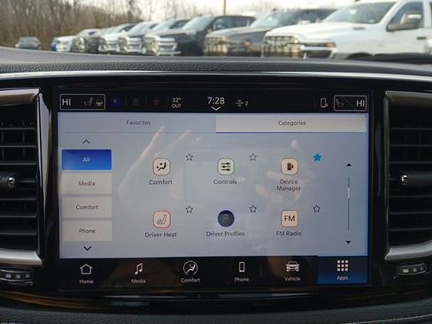 New 2026 Chrysler Pacifica Select image 20