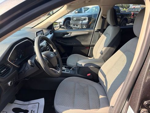 Used 2020 Ford Escape SE FWD image 19