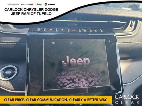 Used 2023 Jeep Grand Cherokee L Laredo AWD/4WD image 19