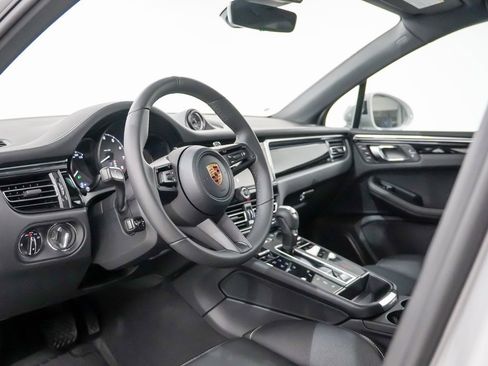 New 2026 Porsche Macan S image 4