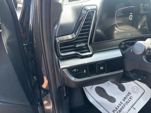 Used 2023 Kia Sportage EX FWD image 12