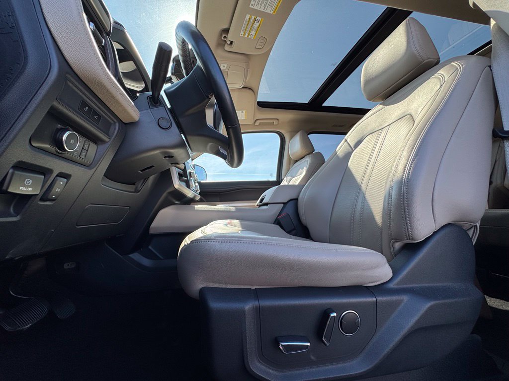 Used 2024 Ford Expedition Max Limited RWD image 18