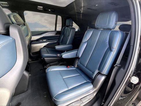Used 2025 Cadillac Escalade IQ Luxury 2 w/ LPO, Premium Carpet Package AWD/4WD image 22