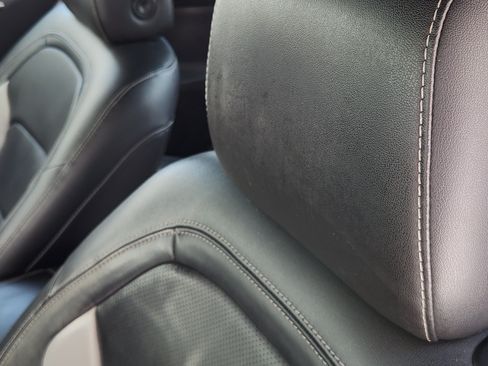 Used 2017 Chevrolet Camaro LT RWD image 15