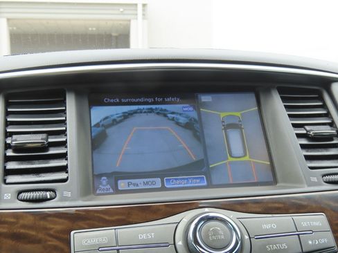 Used 2017 Nissan Armada Platinum w/ Interior Lighting Package RWD image 33