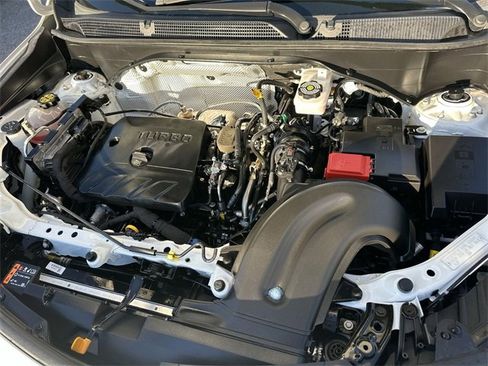 Used 2024 Buick Encore GX Sport Touring image 27