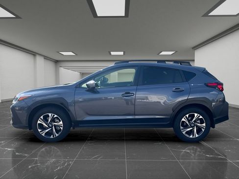 Used 2025 Subaru Crosstrek 2.5i Premium AWD/4WD image 6