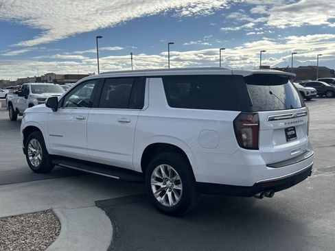 Used 2023 Chevrolet Suburban Premier image 21