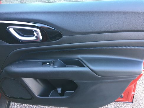 New 2026 Jeep Compass Latitude image 23