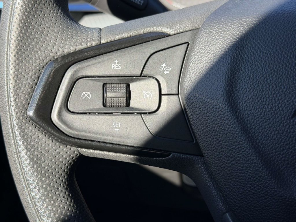 Used 2024 Chevrolet Trax LS w/ LS Convenience Package FWD image 24