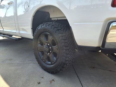 Used 2020 RAM 2500 Big Horn w/ Level 1 Equipment Group AWD/4WD image 9