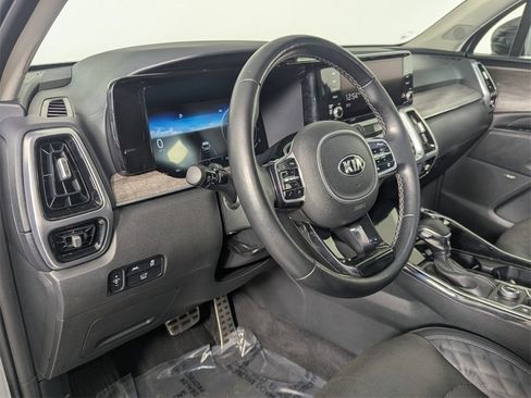 Used 2021 Kia Sorento SX Prestige image 11