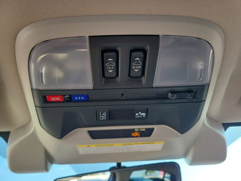 Certified 2022 Subaru Crosstrek 2.5i Limited w/ Moonroof Package 2 image 22