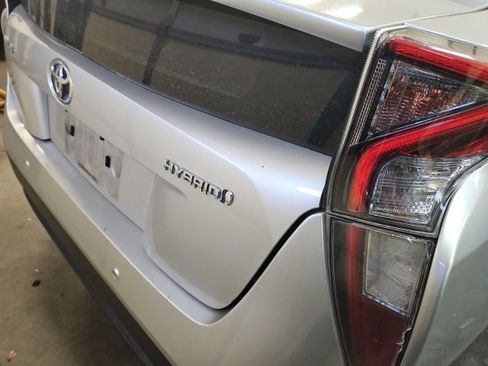 Used 2017 Toyota Prius Four w/ Advanced Technology Package image 9