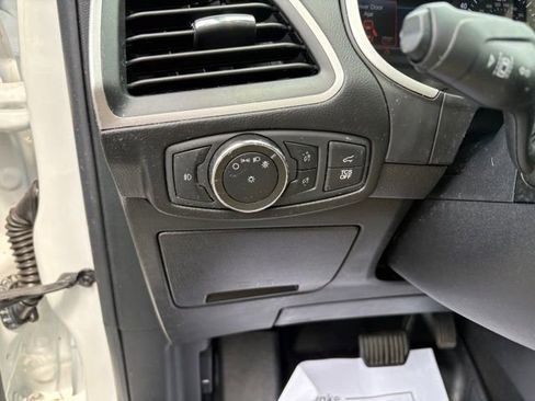 Used 2021 Ford Edge SEL w/ Convenience Package AWD/4WD image 18