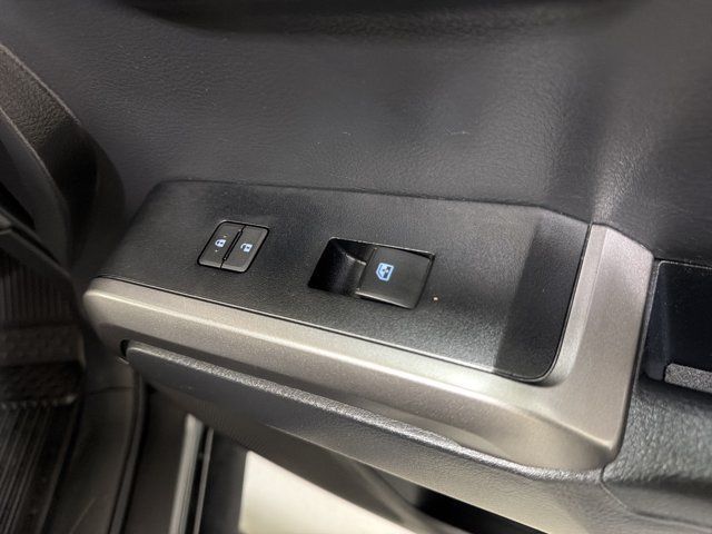 Used 2022 Toyota Tacoma SR5 AWD/4WD image 39