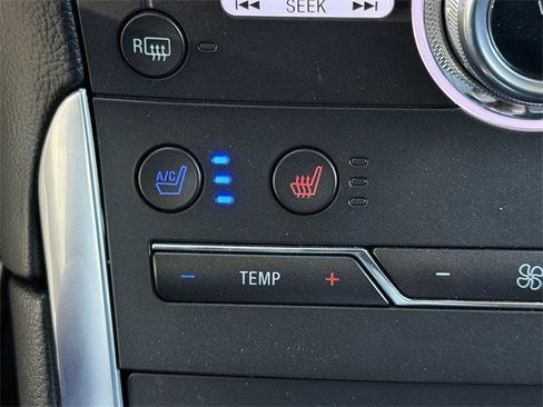 Used 2019 Ford Edge Titanium w/ Equipment Group 301A image 22