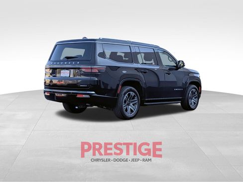 Used 2024 Jeep Wagoneer Series II w/ Flexible Seating Group RWD image 8
