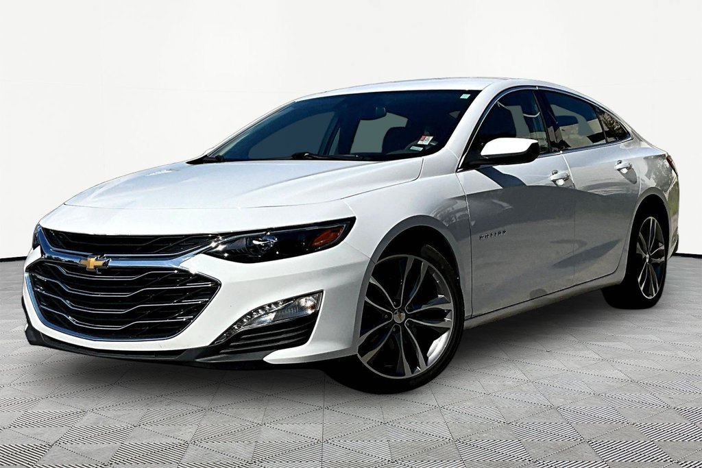 Used 2025 Chevrolet Malibu LT FWD image 1