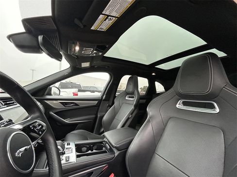 Used 2024 Jaguar F-PACE R-Dynamic S image 12