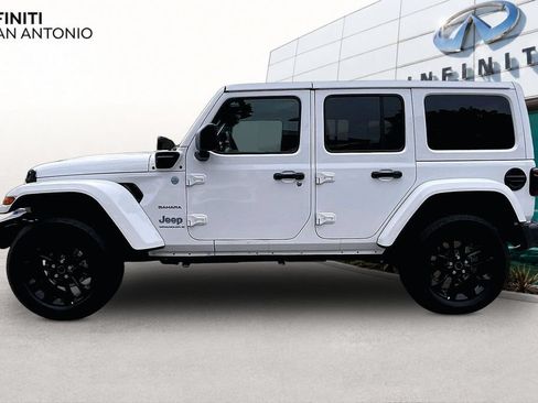 Used 2024 Jeep Wrangler Unlimited Sahara AWD/4WD image 43