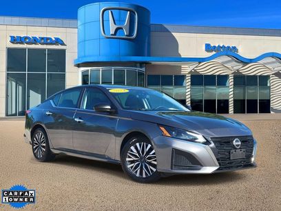Used 2024 Nissan Altima 2.5 SV