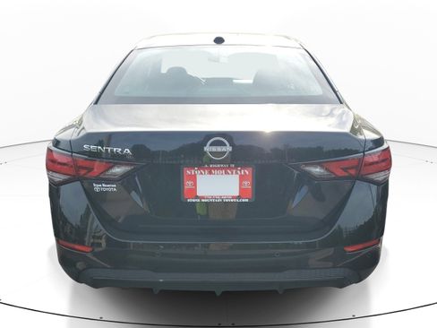 Used 2025 Nissan Sentra SV image 8