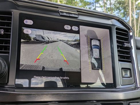 New 2026 Ford F250 Lariat w/ Black Appearance Package image 22