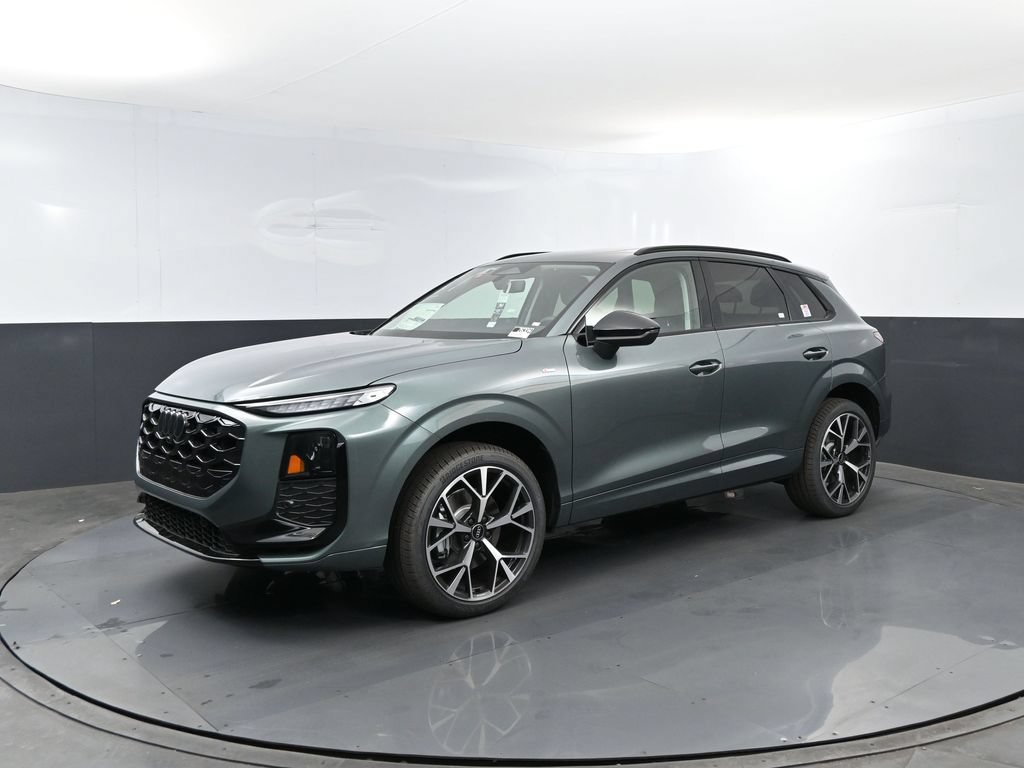 New 2026 Audi Q3 quattro 2.0T AWD/4WD image 1