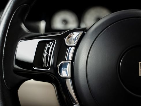 Used 2017 Rolls-Royce Wraith RWD image 42