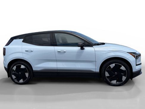 Used 2025 Volvo EX30 Ultra AWD/4WD image 6