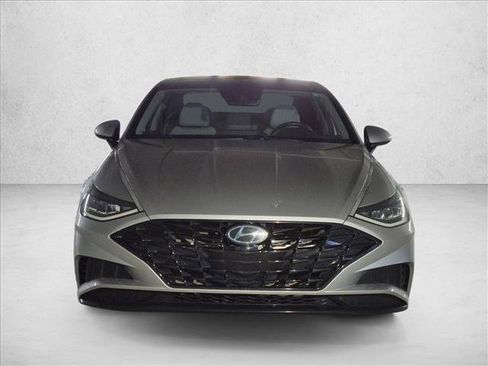 Used 2022 Hyundai Sonata SEL w/ Convenience Package FWD image 2