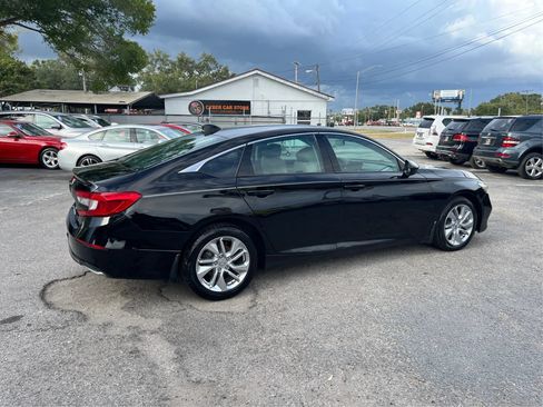 Used 2018 Honda Accord LX image 5