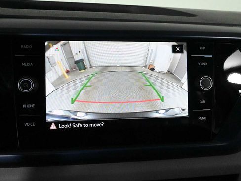 Certified 2022 Volkswagen Taos SE FWD image 5