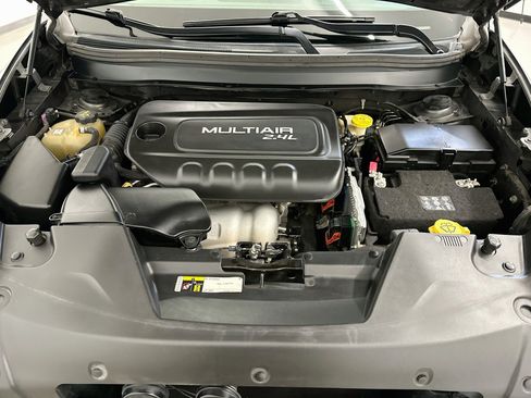 Used 2016 Jeep Cherokee Latitude AWD/4WD image 33